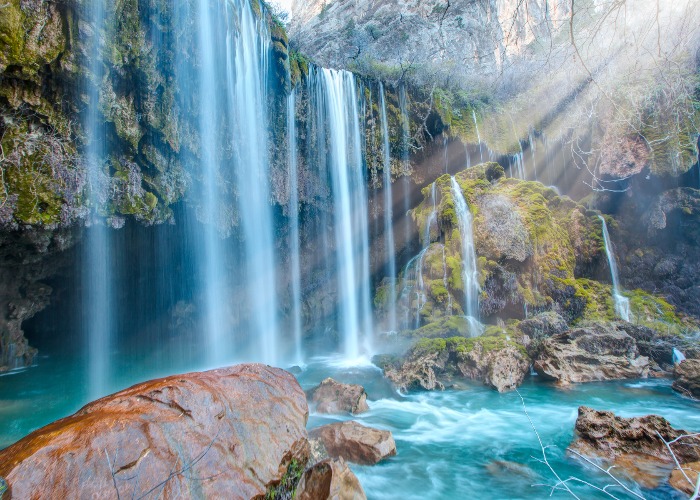 Air terjun terindah di dekat saya yang bisa dikunjungi secara gratis