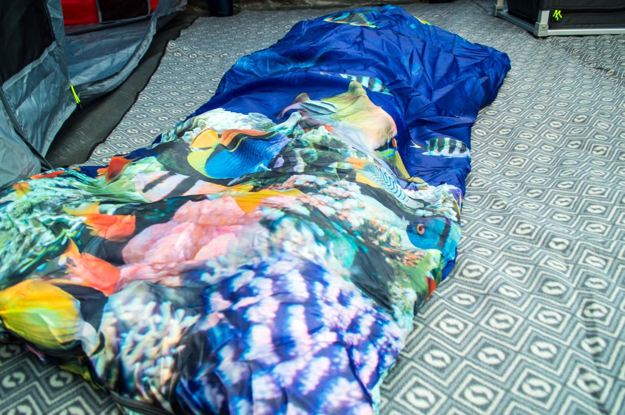 Rekomendasi sleeping bag anak untuk camping di musim hujan
