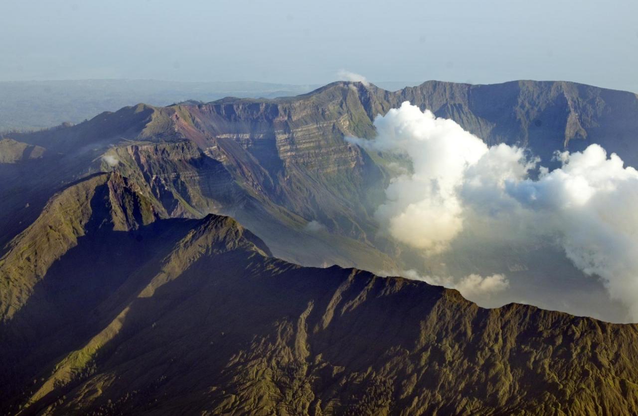 Hike lawu