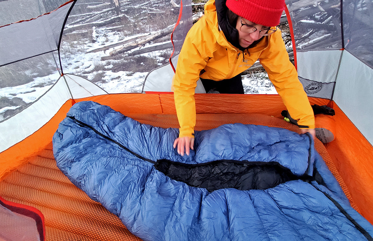 Tips memilih sleeping bag yang nyaman dan hangat untuk backpacking di cuaca dingin